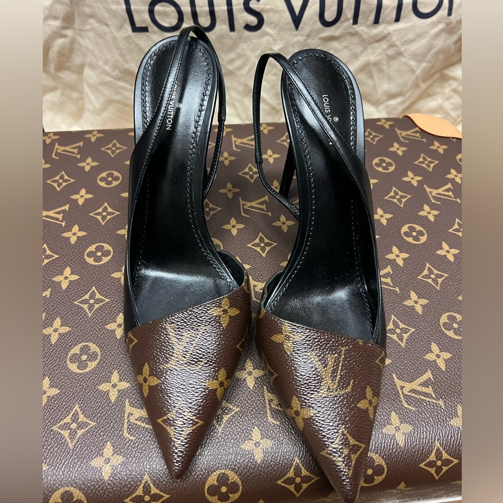 LOUIS VUITTON Monogram Cherie Slingback Pumps